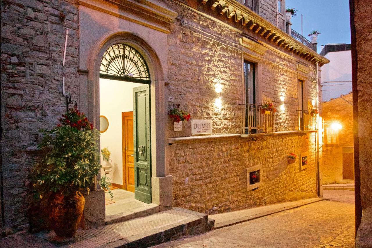 モンタルバーノ・エリコーナ Domus Aurea Bed & Breakfast エクステリア 写真