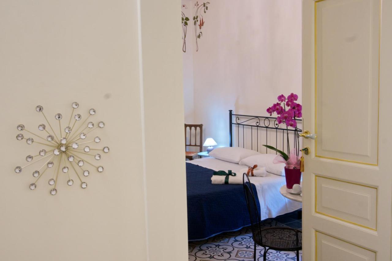 モンタルバーノ・エリコーナ Domus Aurea Bed & Breakfast エクステリア 写真