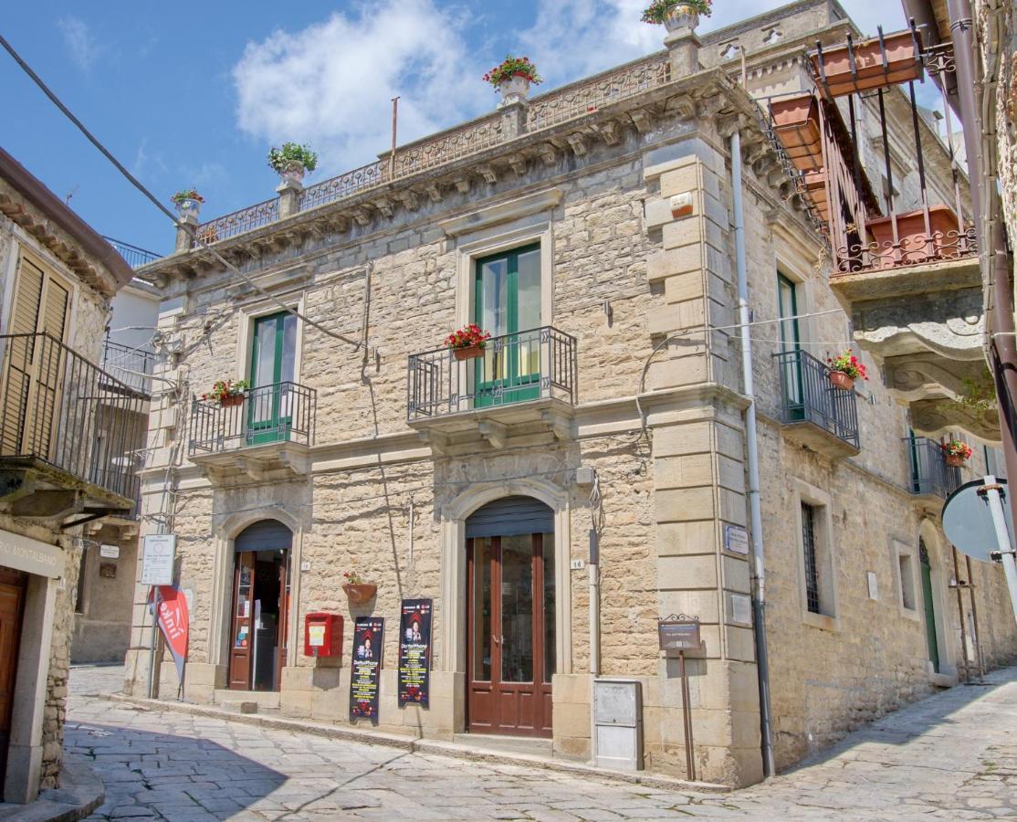 モンタルバーノ・エリコーナ Domus Aurea Bed & Breakfast エクステリア 写真
