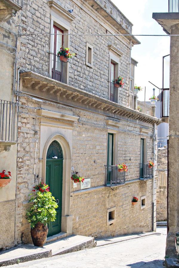 モンタルバーノ・エリコーナ Domus Aurea Bed & Breakfast エクステリア 写真