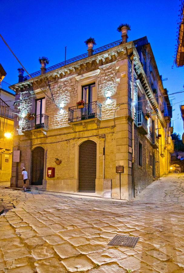 モンタルバーノ・エリコーナ Domus Aurea Bed & Breakfast エクステリア 写真