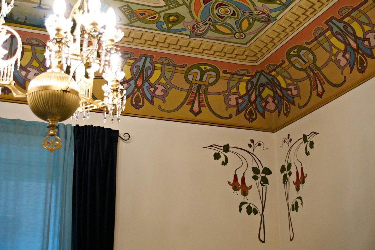 モンタルバーノ・エリコーナ Domus Aurea Bed & Breakfast エクステリア 写真