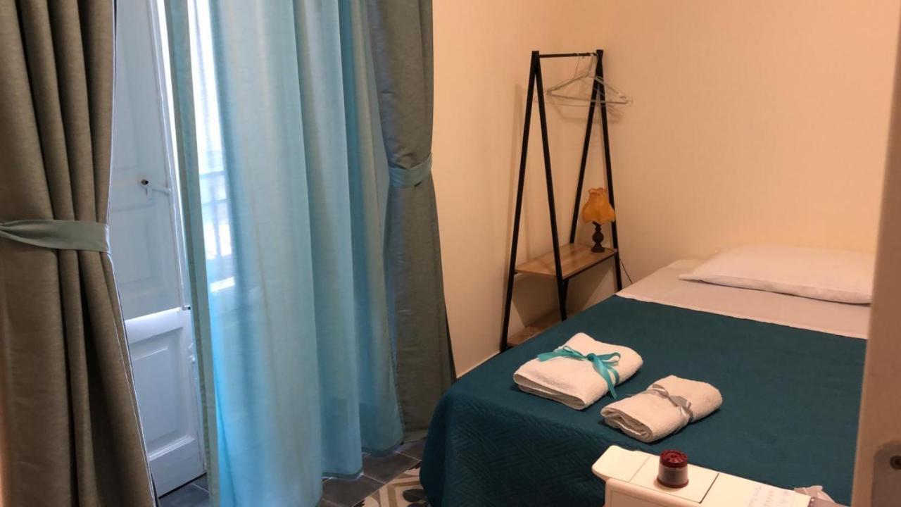 モンタルバーノ・エリコーナ Domus Aurea Bed & Breakfast エクステリア 写真