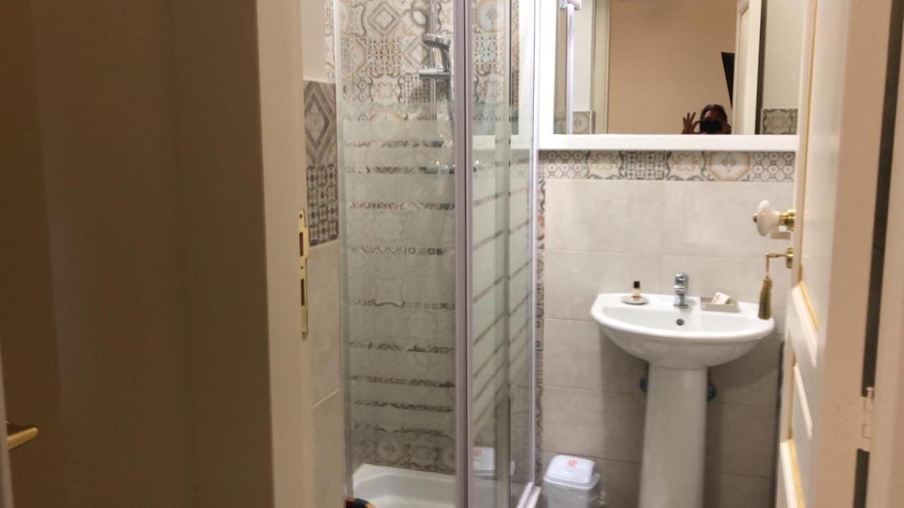 モンタルバーノ・エリコーナ Domus Aurea Bed & Breakfast エクステリア 写真
