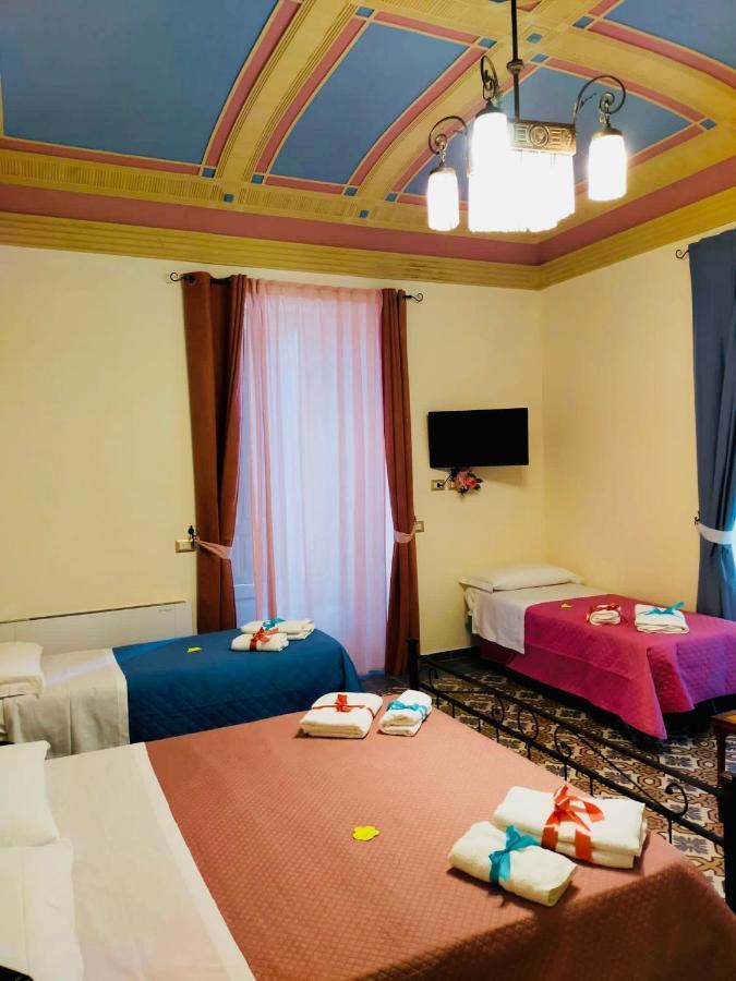 モンタルバーノ・エリコーナ Domus Aurea Bed & Breakfast エクステリア 写真